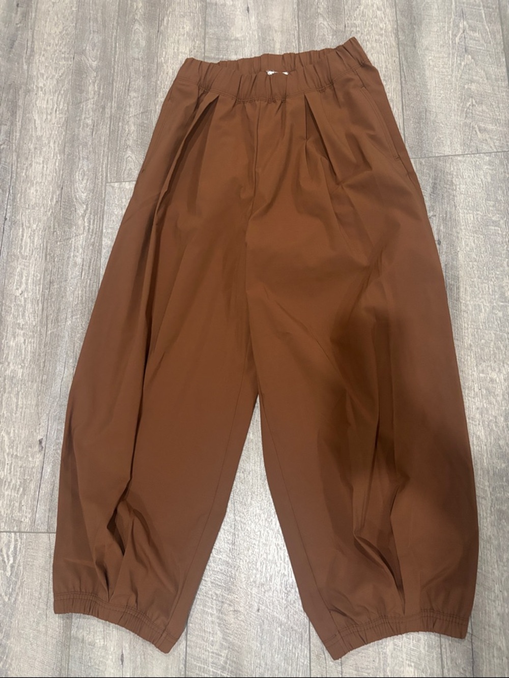 Relaxed Wide-Leg Elastic Hem Pants - Brown barrel jogger